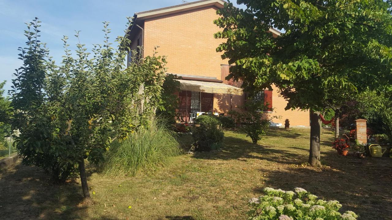 B&B I Girasoli Monte San Pietro Esterno foto